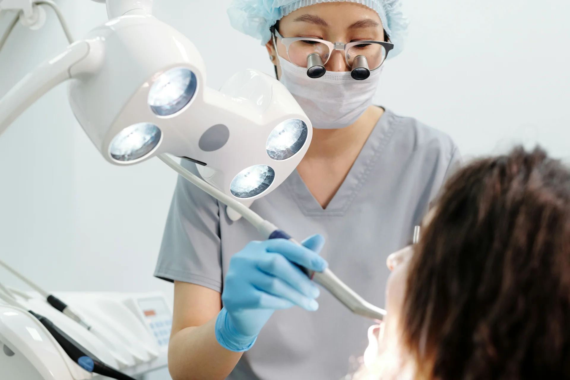 Dental Loupes Explained: Types, Benefits And Buying Tips