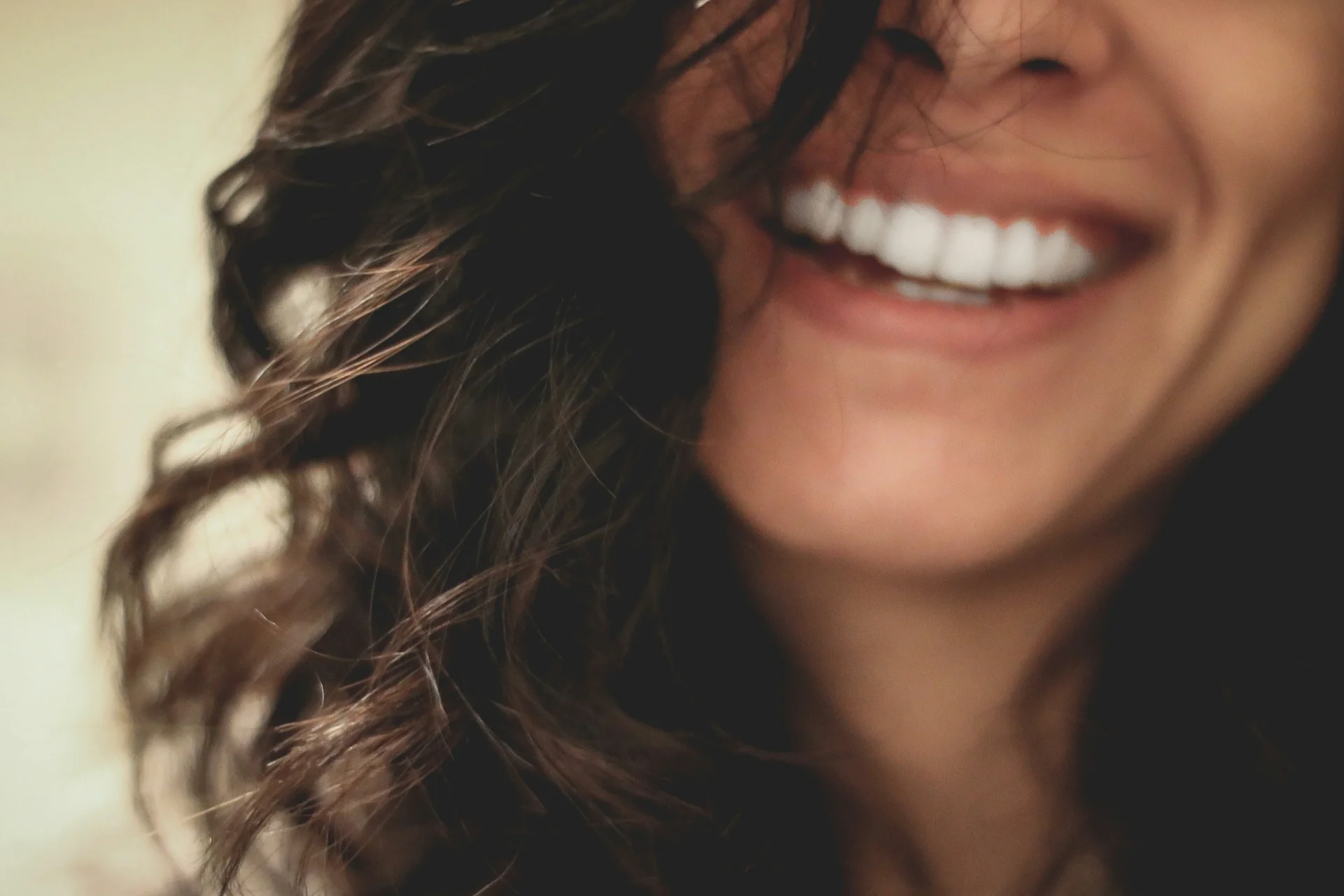 Is It Possible To Naturally Whiten Teeth At Home?