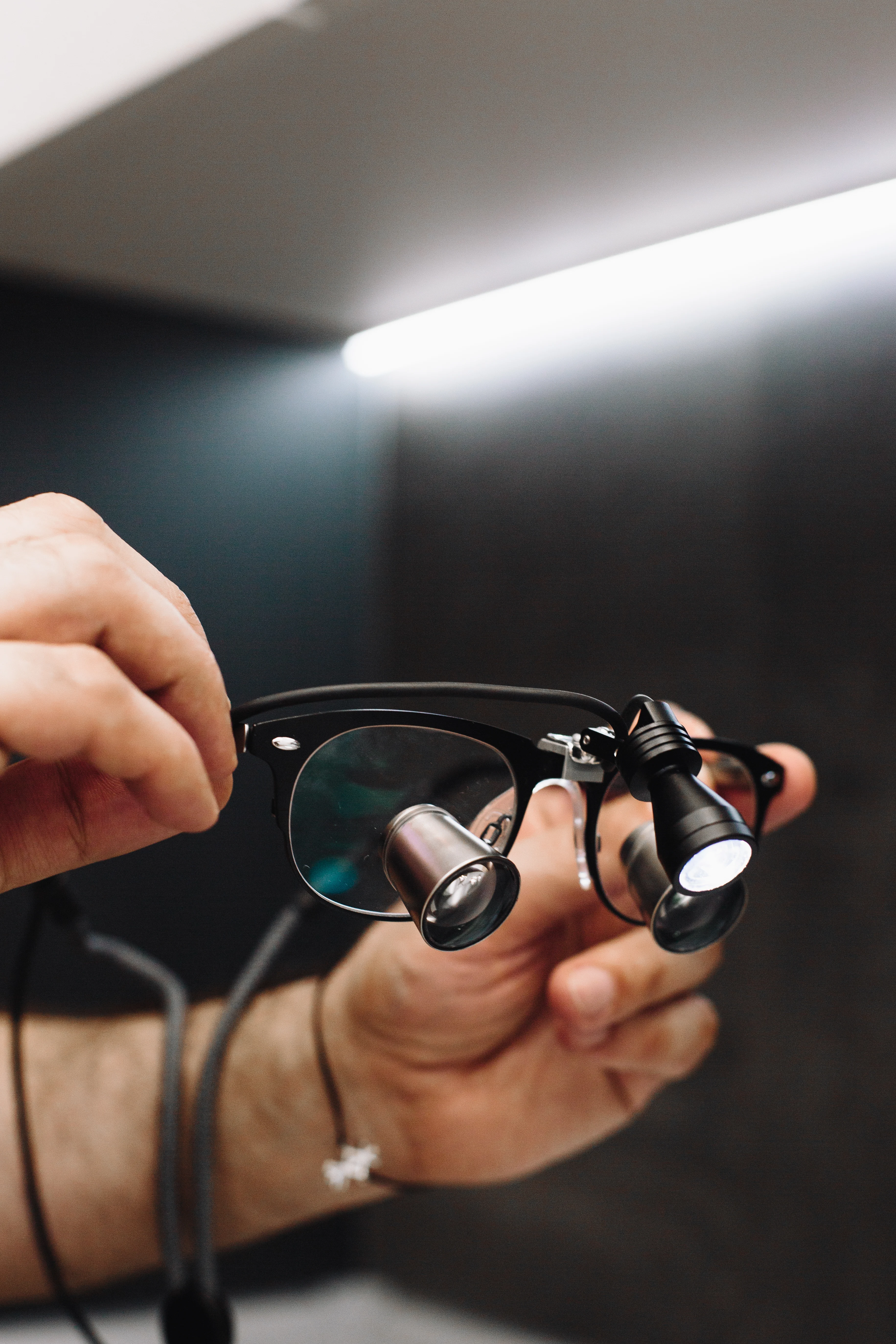 Best Dental Loupes in 2026: Picks For Dentists, Hygienists, And Assistants