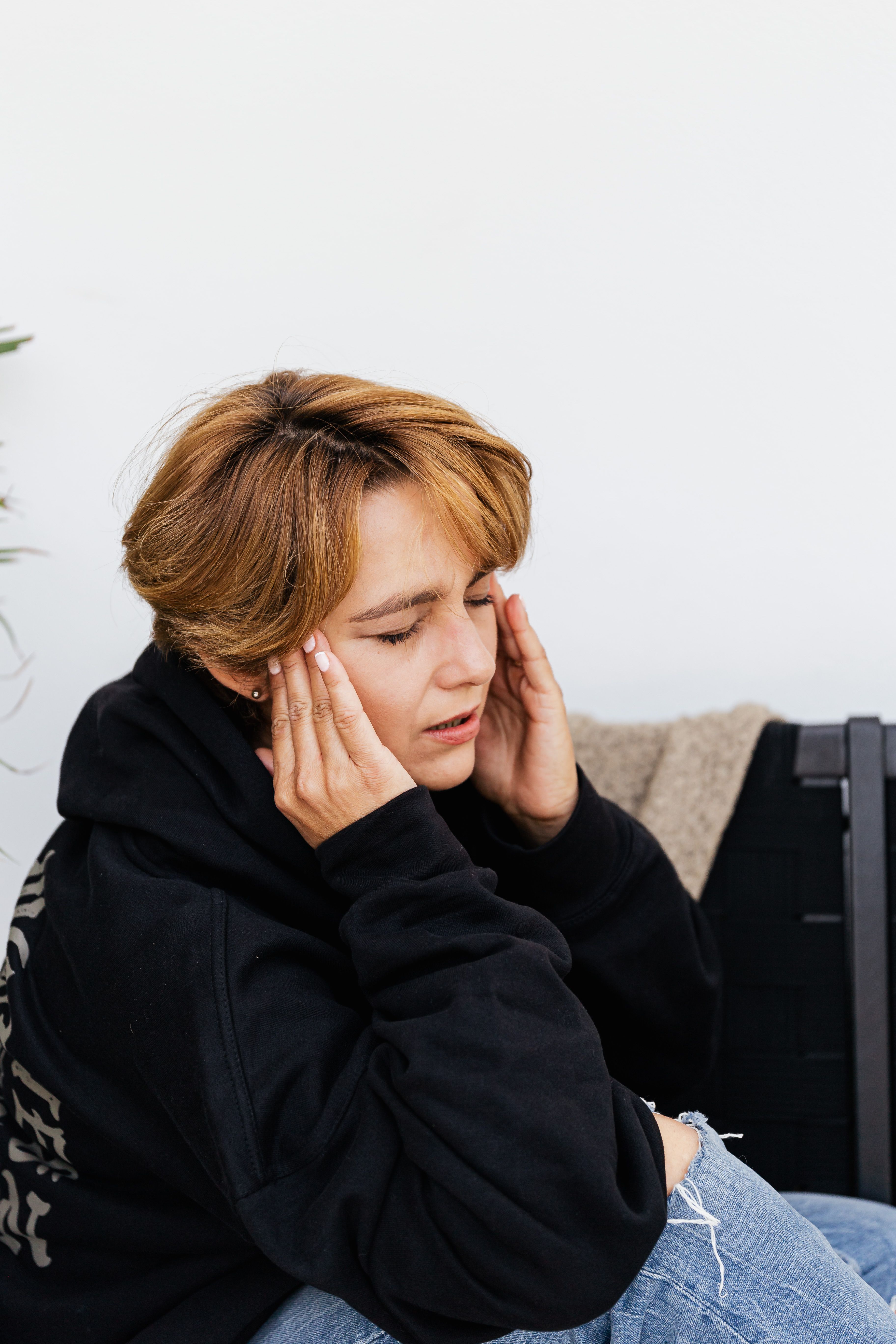 What Is TMJ Disorder? A Dentist Explains Types And Self-Checks