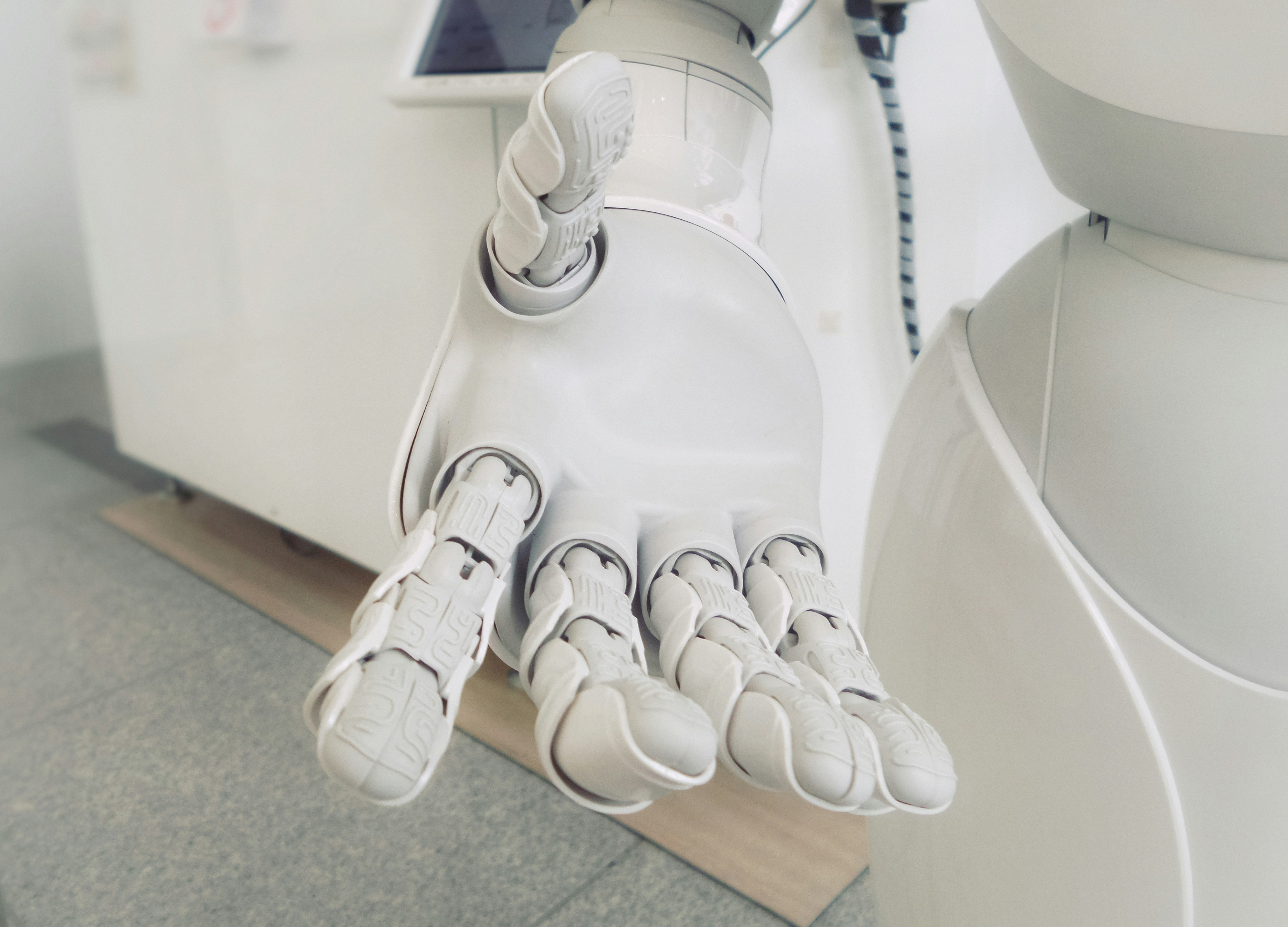 Study Sees Dental Robots Sensing, Adjusting Mid-Surgery