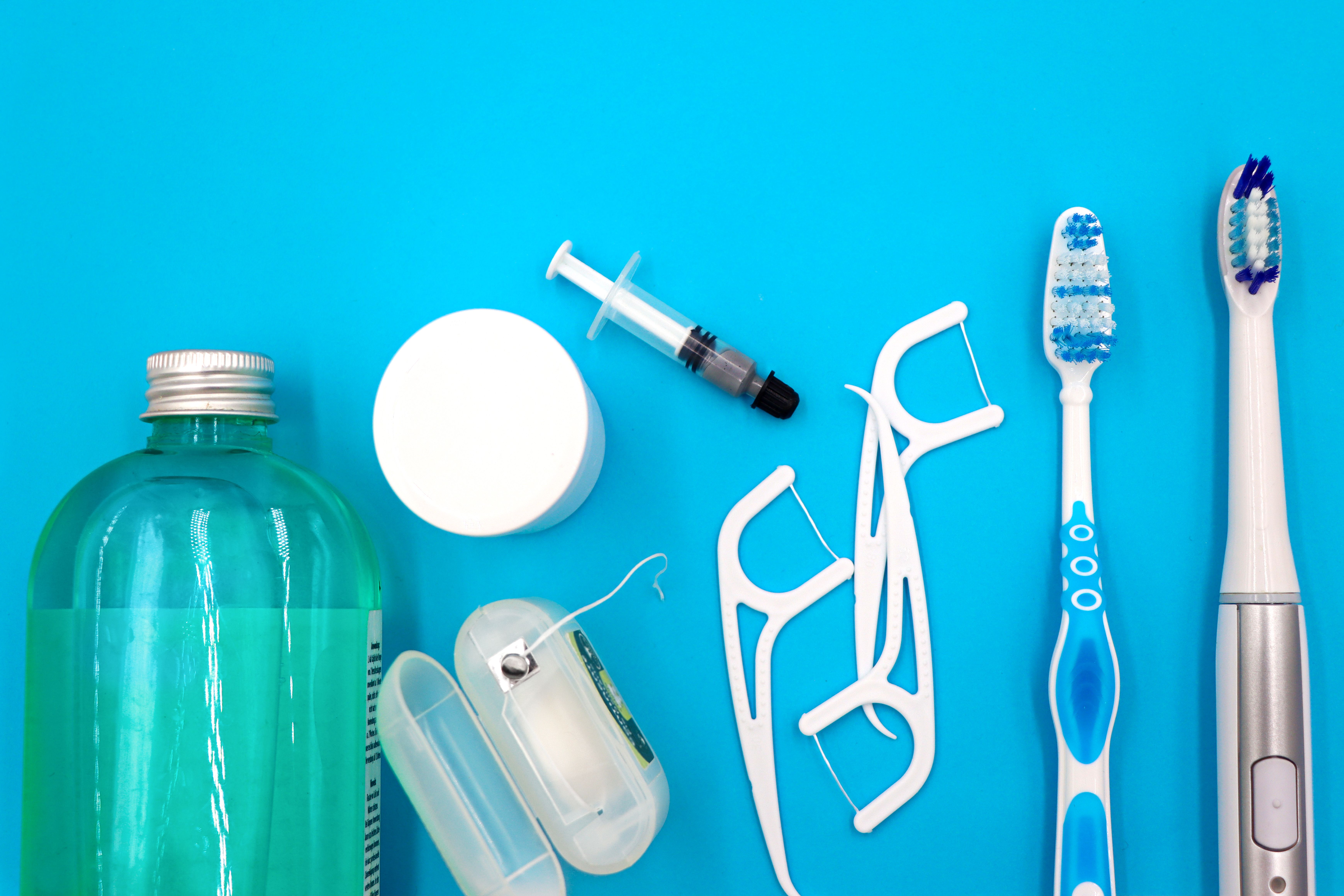 Should You Floss Before or After Brushing? What Dentists Recommend