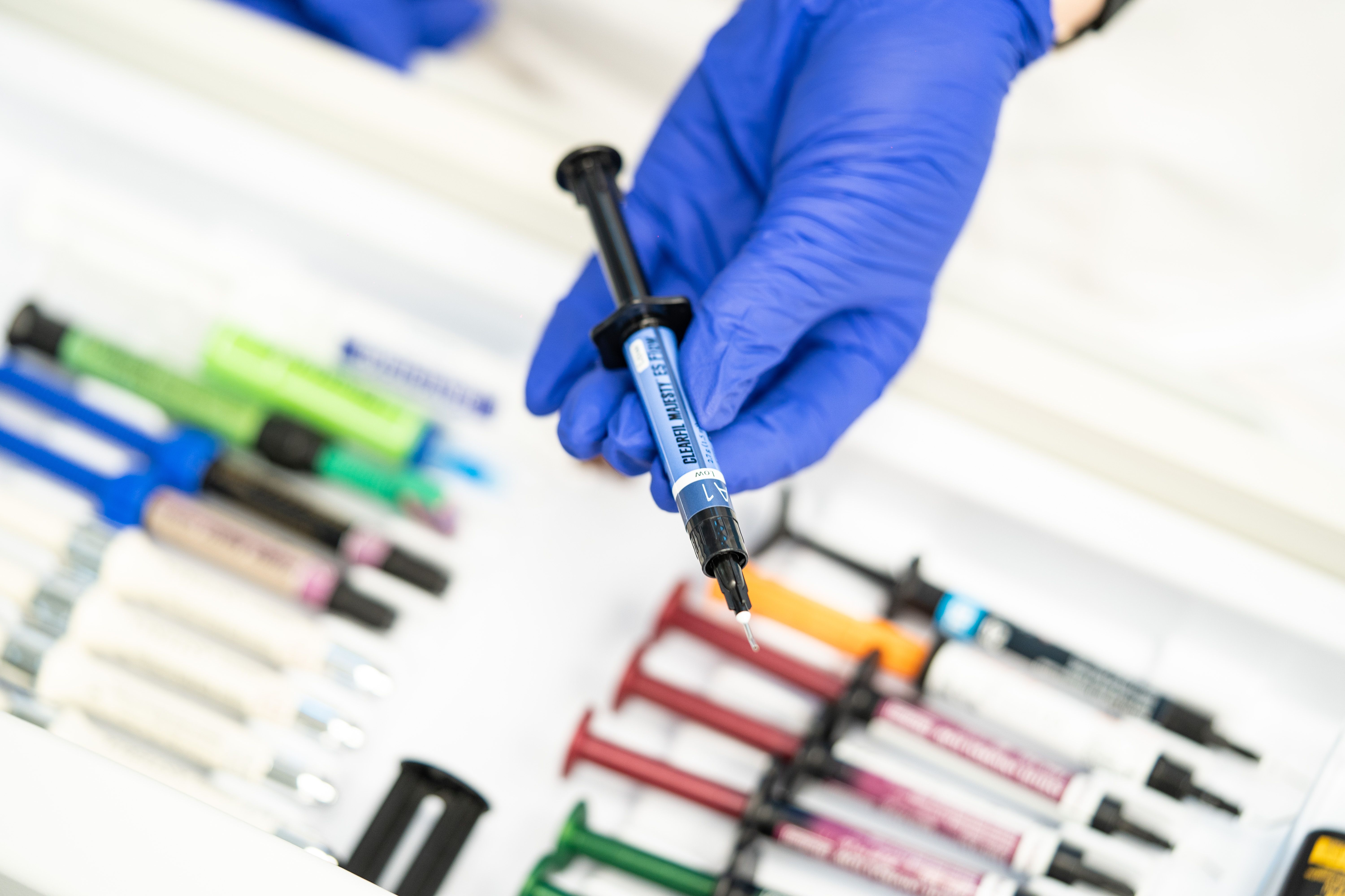 Self-Etch vs. Total-Etch vs. Selective-Etch: Choosing the Right Bonding Technique